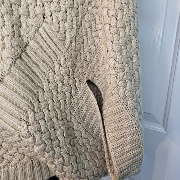 The Limited Cowl Neck Tan Short Sleeve Batwing Sweater Women's Size S - Picture 4 of 14